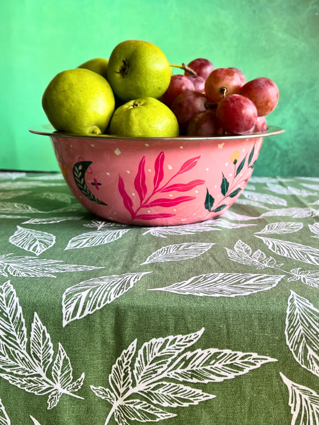 Blooming pink Salad bowl
