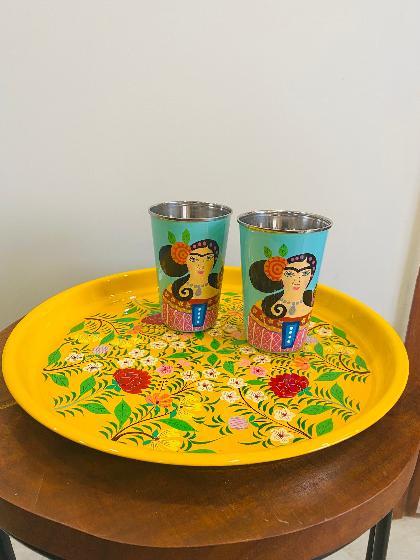 Aqua Frida Glasses set of 2 & Yellow tray combo