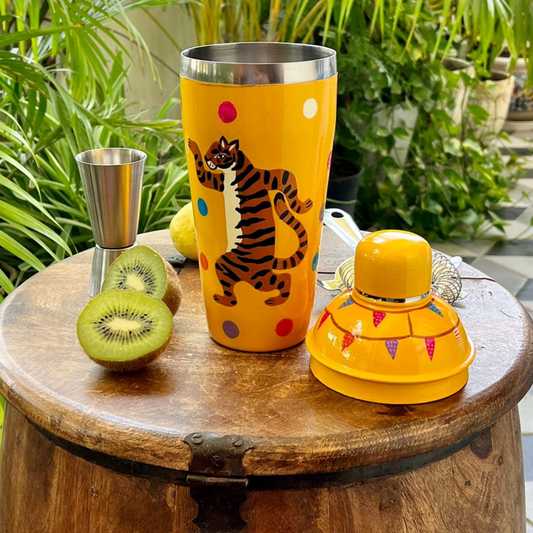 Tipsy Tiger Cocktail Shaker- 700ml (Yellow)