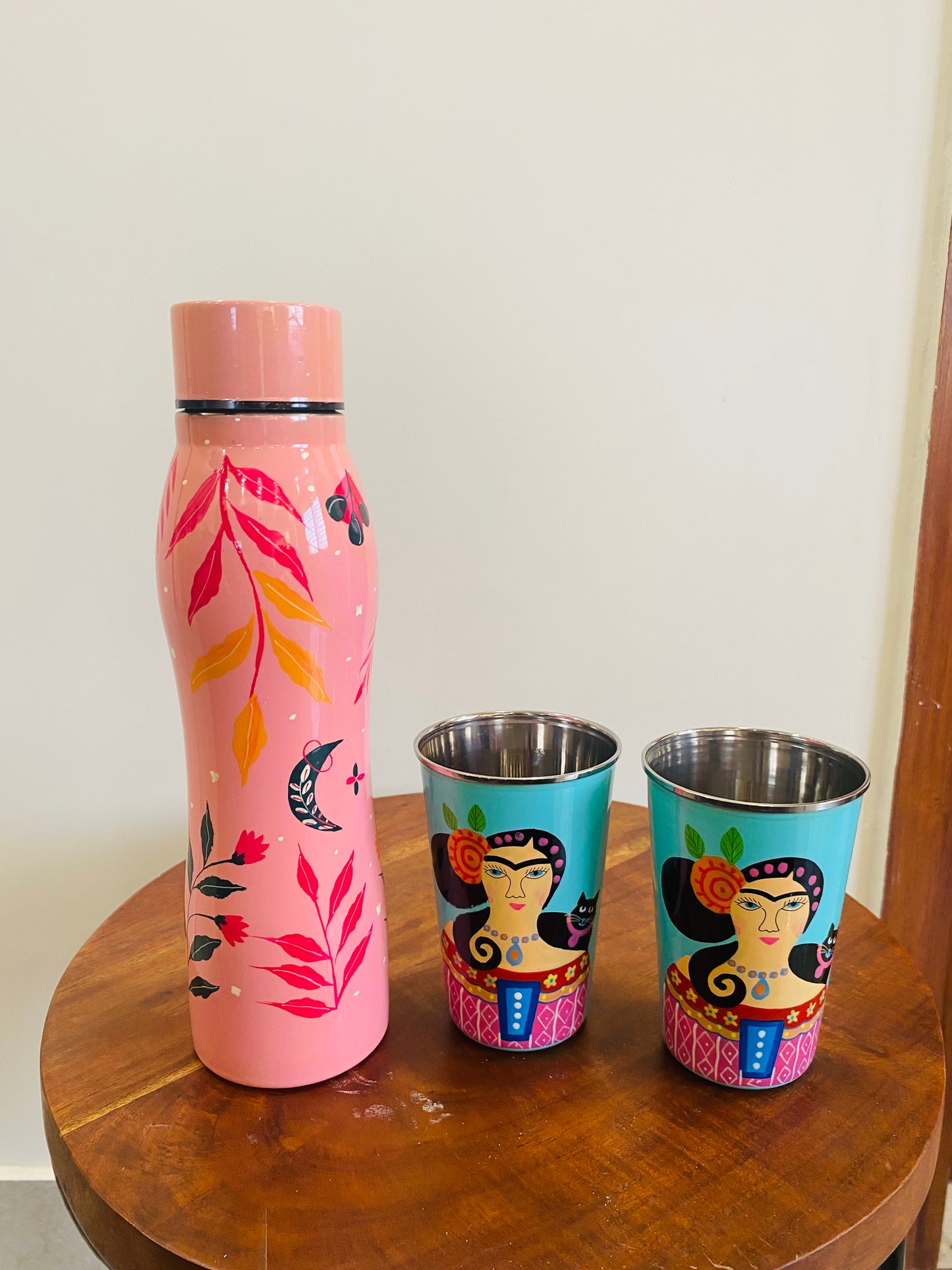 Blooming Pink water bottle, Aqua Frida glasses set of 2 Combo